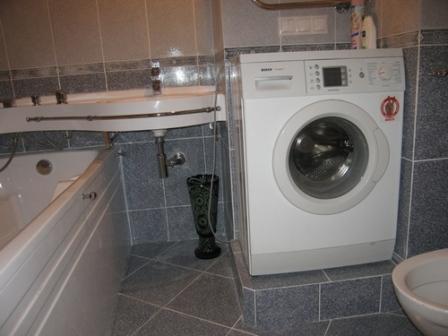 Установка стиральной машины в ванной комнате - удобно и безопасно!