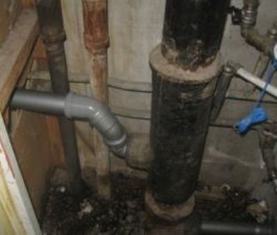 Как правильно самостоятельно демонтировать канализационные трубы?